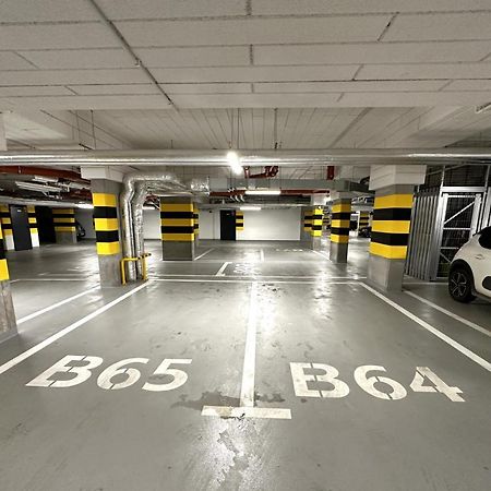 Apartament Lotnisko Chopina Warsaw Airport エクステリア 写真