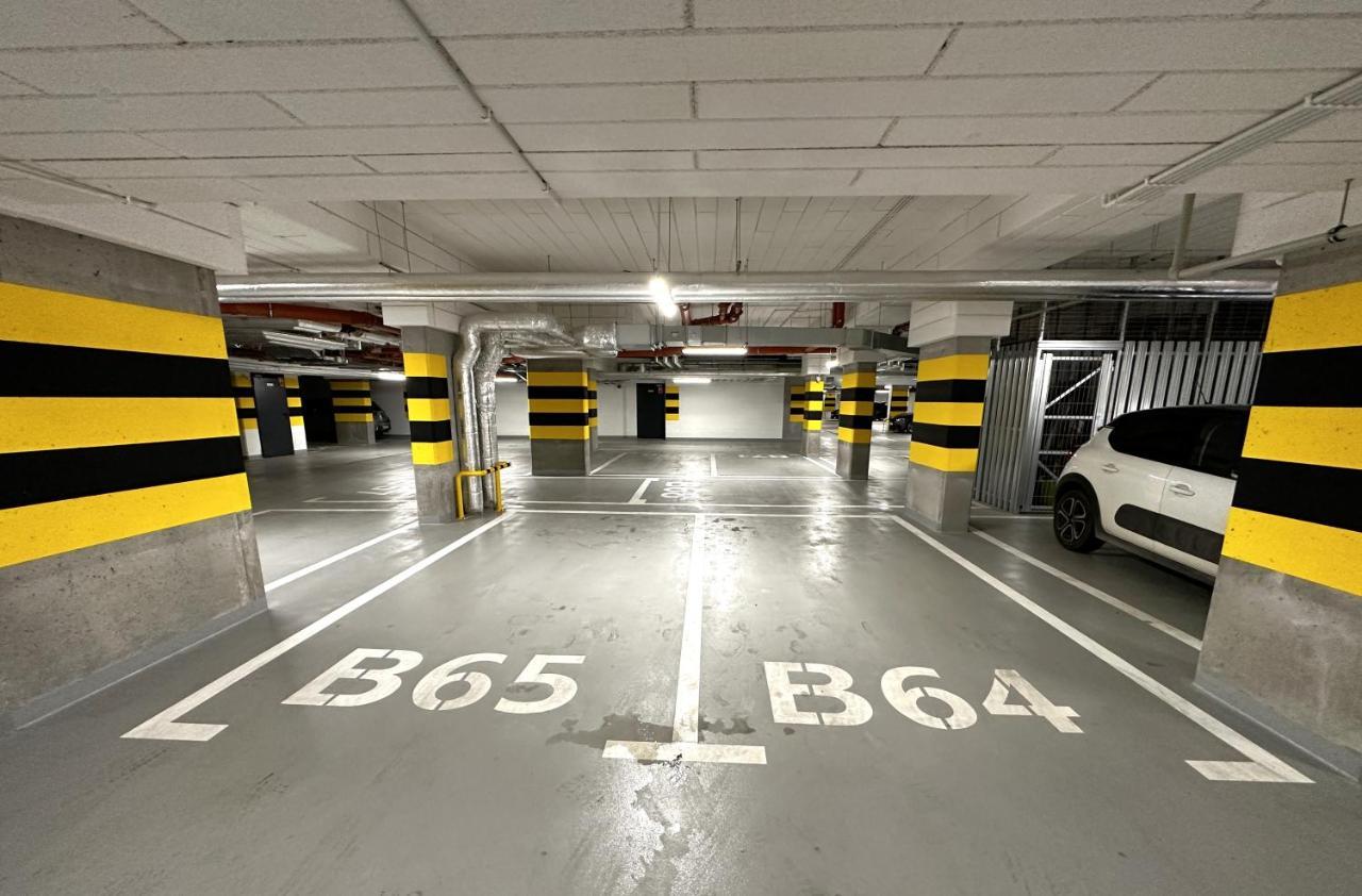 Apartament Lotnisko Chopina Warsaw Airport エクステリア 写真